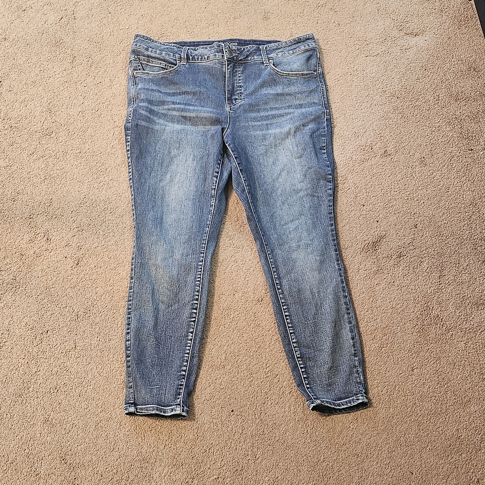 Maurices jeans